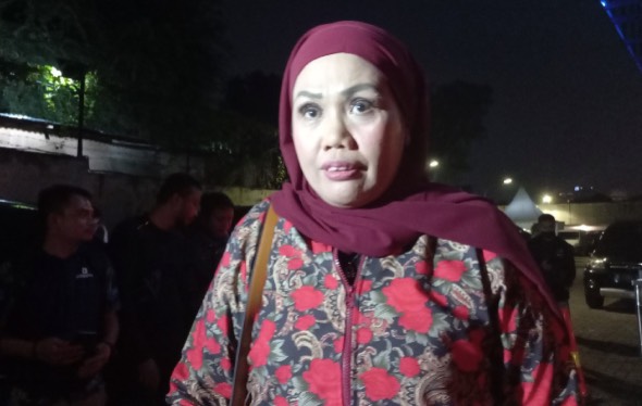 Elly Sugigi Ngaku Pernah Pakai Susuk Agar Pekerjaan&nbsp;Laris