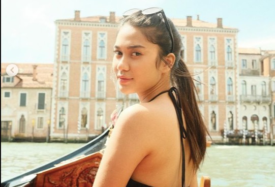 Laporkan Akun Medsos, Azizah Salsha Pastikan Rumah Tangganya dengan Pratama Arhan Baik-Baik&nbsp;Saja