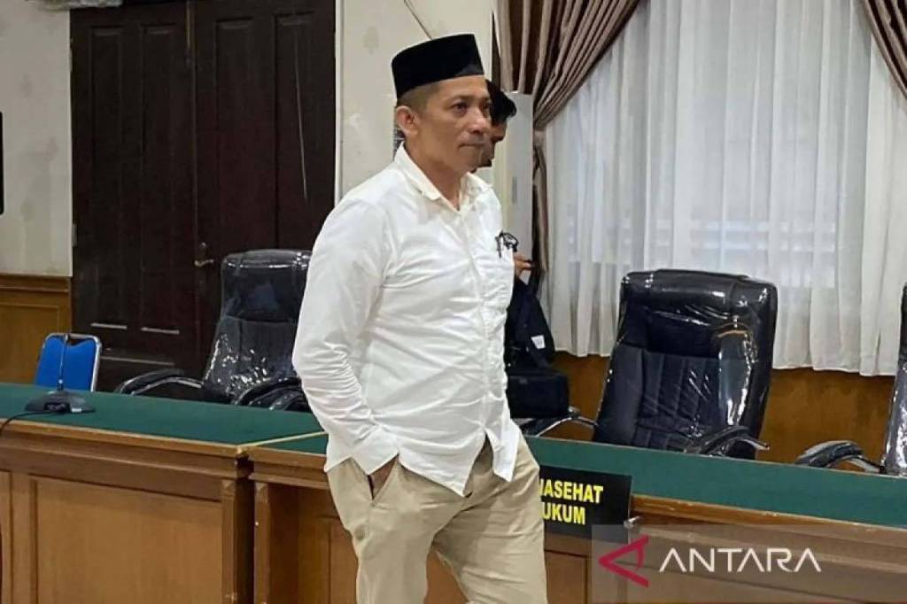 KPK Dalami Kasus Gratifikasi dan TPPU Mantan Bupati Meranti Muhammad&nbsp;Adil