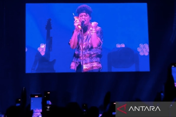 Penuh Gimmick Lucu, Konser Bruno Mars di JIS Bikin Penonton&nbsp;Histeris